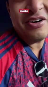 ¿CELBRANDO EMPATES 🧐La afición de Costa Rica festejó el empate ante México en la Copa Oro. 🏆‘Los Ticos’ quedaron segundo lugar del Grupo A pero acabaron invictos la fase de grupos. 🇨🇷