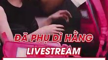Dịch Dương mới ngủ dậy đã phụ dì livestream