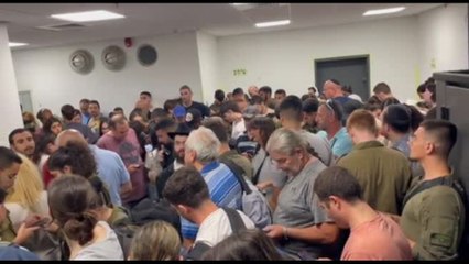 Missili dall'Iran, a Tel Aviv abitanti si rifugiano nella stazione