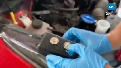 Aracın motoruna gizlenen uyuşturucu "Çakır"ın hassas burnundan kaçmadı