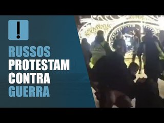 Polícia prende mais de 700 na Rússia em protestos contra guerra