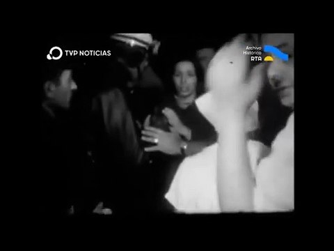 AV-6070 [Imágenes de la tragedia de la puerta 12]