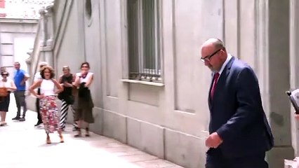 Koldo sale del Supremo entre cánticos: "No pagues las putas con nuestro dinero"