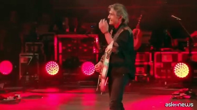 Dopo l'abbraccio dei 100.000 di Campovolo Luciano Ligabue rilancia