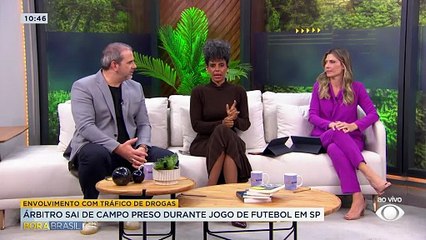 Árbitro sai de campo preso durante jogo de futebol no litoral de SP