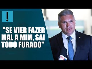 Julian para a família Bolsonaro: "Se vier fazer mal a mim, sai todo furado"