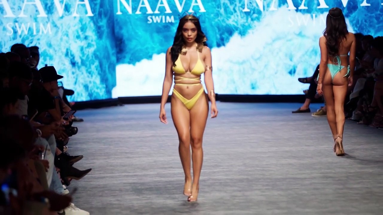 Andrea Gemz in Slow Motion | Miami Swim Week 2023 Runway Moment - video Dailymotion