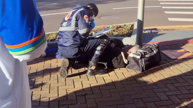 Mais um morador de rua é encontrado inconsciente no Centro e equipes do Samu são mobilizadas