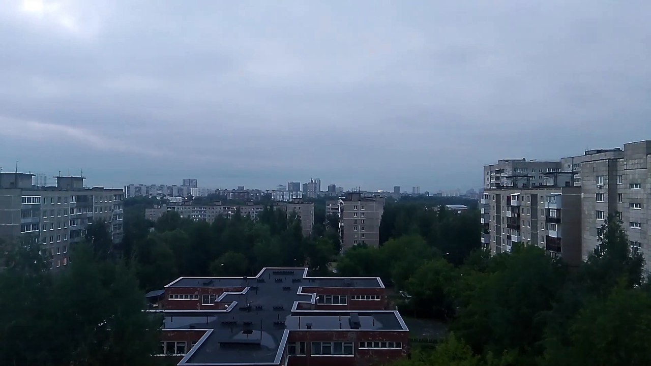 Šondi ledzčöm da petan Permyn 19.06.2025 lunö / Le coucher du soleil et le Lever du soleil à Perm à 19.06.2025