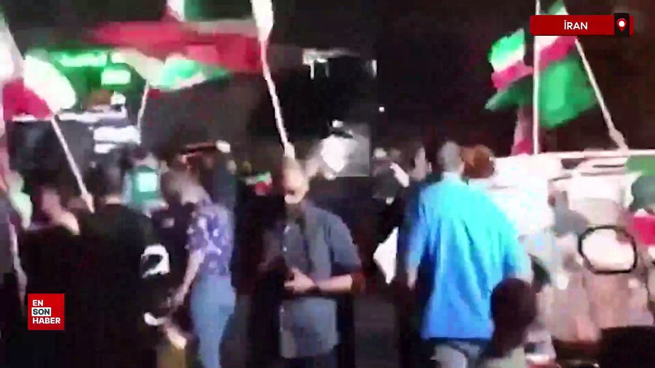 Katar'daki ABD üssüne saldırı Tahran'da kutlamalarla karşılandı
