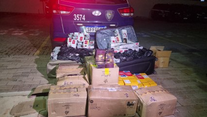 GM apreende na rodoviária de Cascavel 200 maços de cigarro, 30 celulares e 150 perfumes