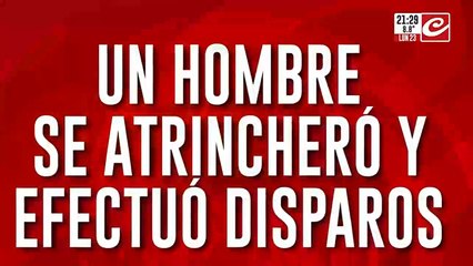 Intentó atacar con un machete a la Policía en Balvanera y terminó baleado: hay tres detenidos