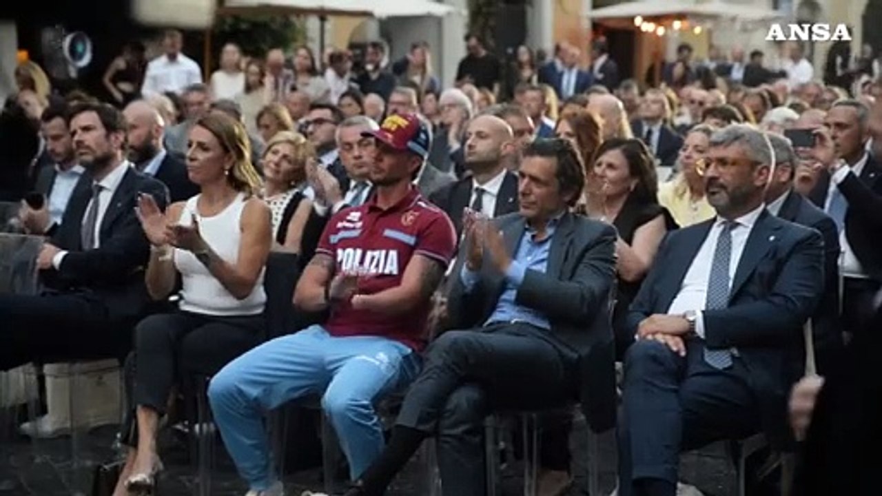 Fs, nuovo spot 'L'emozione di essere italiani', popolo di ferro