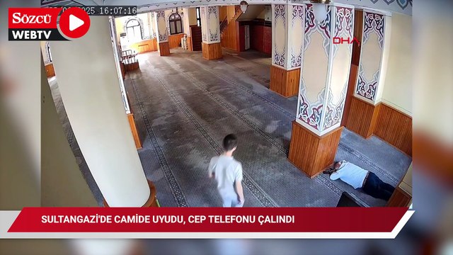 Sultangazi'de camide uyudu, cep telefonu çalındı; hırsızlık anı kamerada