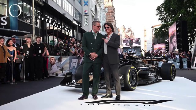Tom Cruise e Brad Pitt, due sex symbol al prezzo di uno sul red carpet di F1 - Il film