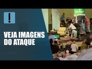 Escritor Salman Rushdie é esfaqueado em Nova York