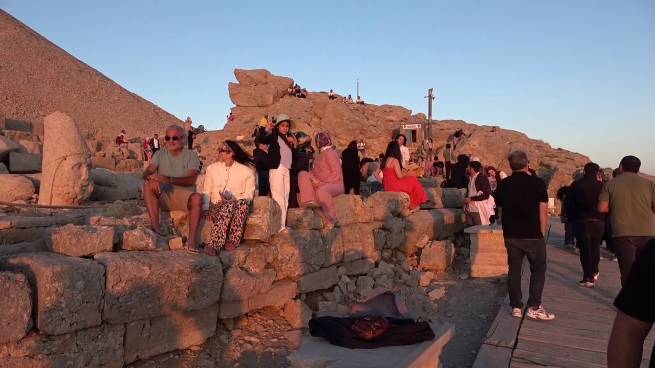 Güneşin en güzel battığı yer! Kommagene'nin dev heykelleri de burada