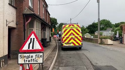 Temporary traffic lights and road closure on the A377 in Copplestone (Will Goddard, Crediton Courier)