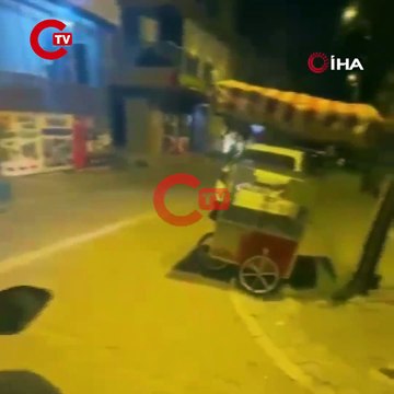 Avcılar'da biri kafeyi kurşunladı diğeri kaydetti