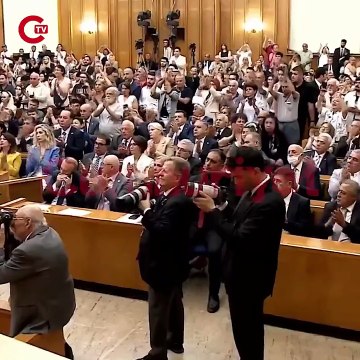 Özgür Özel'den iktidara hodri meydan: Kasım ayının başında koyarsın sandığı, görürsün cevabı, hodri meydan!