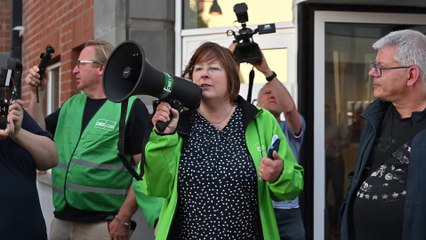 Les médias de proximité ont manifesté devant le cabinet de la ministre Galant à Namur