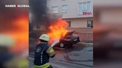 Seyir halindeki otomobil alev aldı