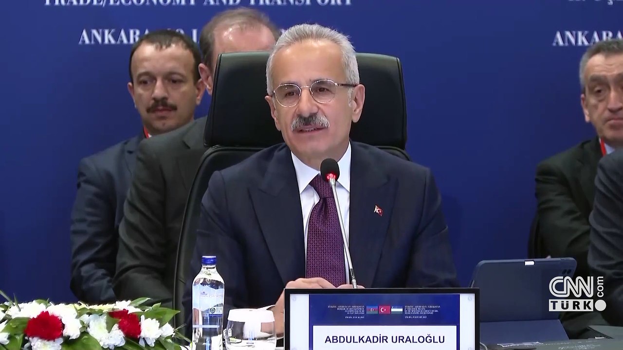 Uraloğlu'ndan 'Hürmüz Boğazı' yorumu: ''Türkiye'nin koridorları belirsizliklere alternatif''