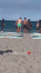 La diversión de los jugadores del Manchester City en la playa