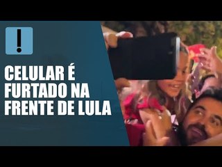 Celular desaparece durante selfie com Lula