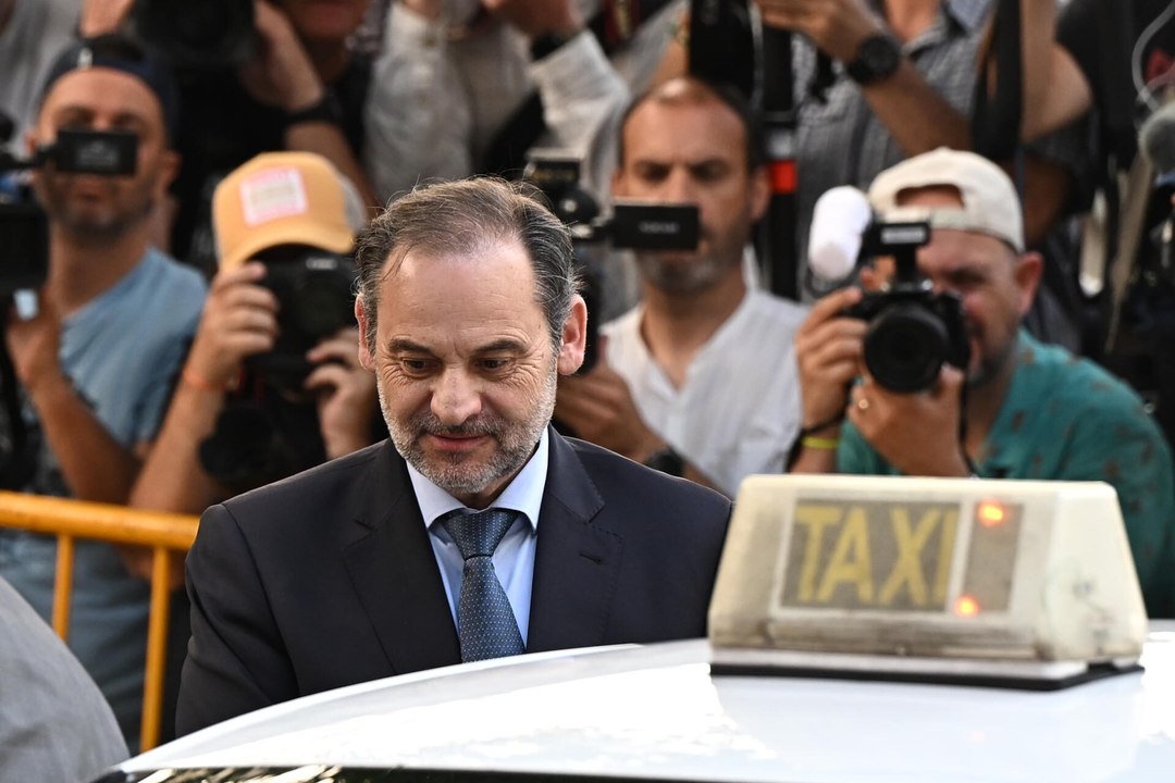 ¿Presiones, chantajes...? Las claves del cambio de estrategia de Ábalos en el Supremo