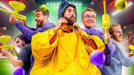 FOOTBALL EXTRÊME VS 9 YOUTUBERS ! (Il finit aux urgences)