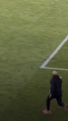De Paris à Miami, il ne le lâche jamais. Ancien pro de Muay Thaï, passionné de foot, Yassine Cheuko est bien plus qu’un garde du corps : c’est le gladiateur méditerranéen au service du joueur argentin.