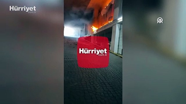 Başakşehir'de alışveriş merkezinde çıkan yangın söndürüldü
