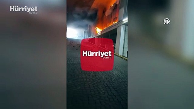 Başakşehir'de alışveriş merkezinde çıkan yangın söndürüldü