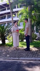 A poor woman gave food to a hungry boy, then he asked his parent, a hidden CEO, to propose to her!