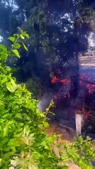 Auto in fiamme sulla A18