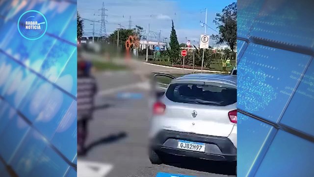Vídeo mostra vítima sendo esfaqueada durante assalto e pedindo por socorro; “Eu vou morrer”