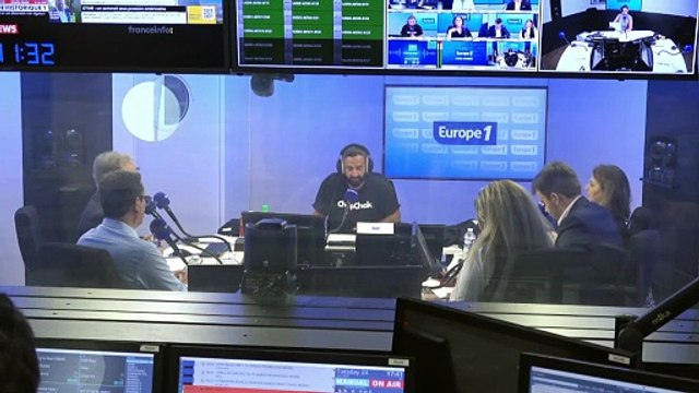 Cyril Hanouna - Avec quelle personnalité politique préféreriez-vous partir en vacances ? Les auditeurs d'on marche sur la tête