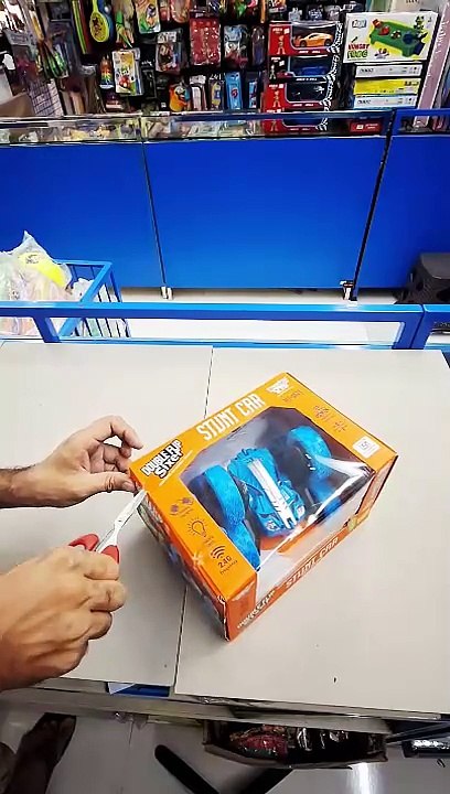 Double Flip Sixer RC Stunt Car 6-Wheel Drive   High-Speed Off-Road Drift Car