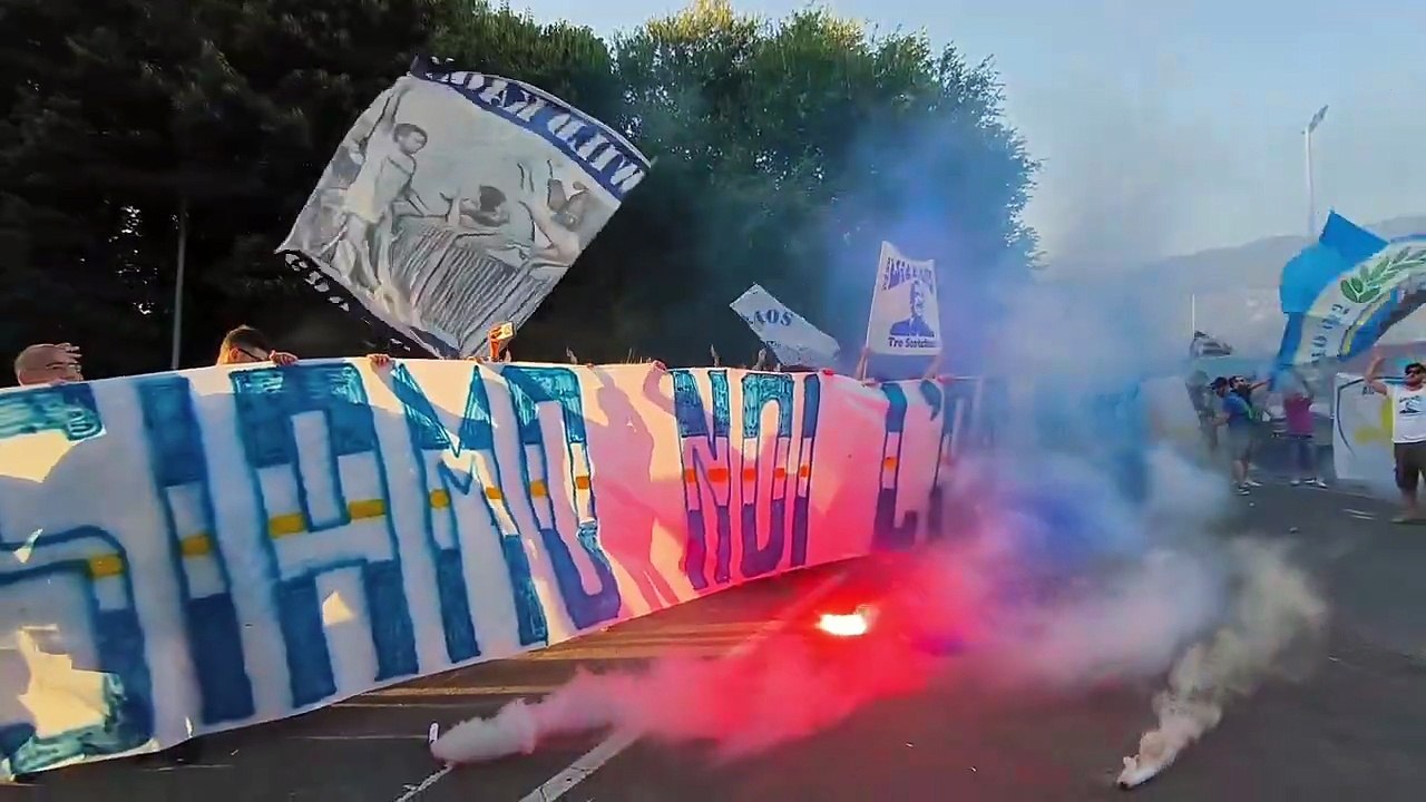 La protesta dei tifosi dell'Ac Prato