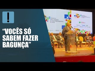 Queiroga é vaiado e rebate: “Covardes”