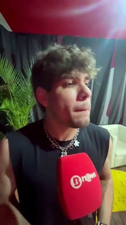 VÍDEO: Nuzio Medeiros celebra reconhecimento da carreira durante São João na Bahia