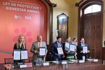 Samuel García firma Decreto de Reforma a la Ley de Protección y Bienestar Animal