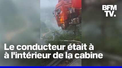 Un camion de marchandises suspendu au bord d'un pont effondré en Chine
