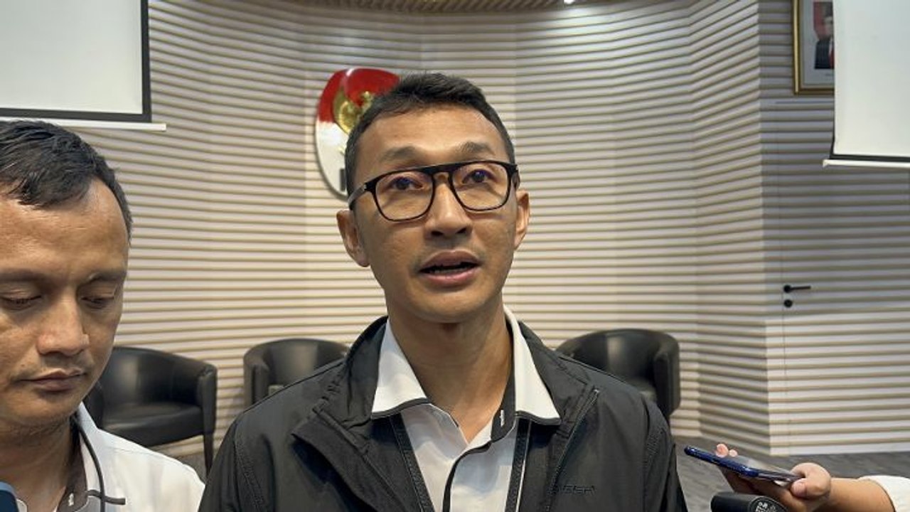 Khalid Basalamah Bantu KPK