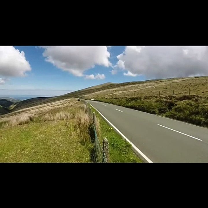 TT Races - Up On The Mountain Mile Isle Of Man TT 2015 Superstock Race dtiom