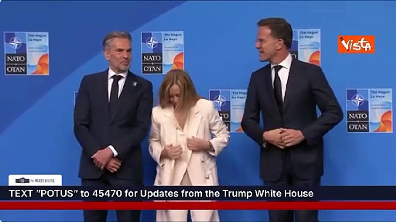 Vertice Nato, Meloni nella foto di famiglia con Rutte e Schoof