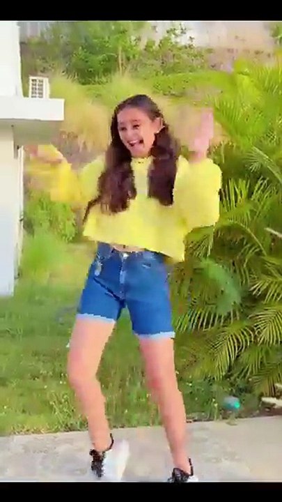 Shake_it_the_max🔥❤️‍🔥#kashishpatel_#trendingshorts_#viralshorts_#danceshorts_#shortsfeed_#shorts(360p)