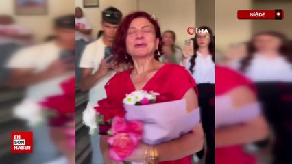 Niğde’de emekliye ayrılan öğretmene duygusal veda