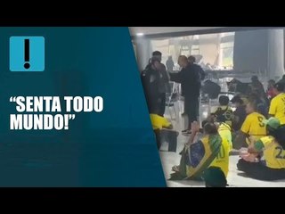 “Acabou a brincadeira”, diz policial ao controlar invasores do Planalto